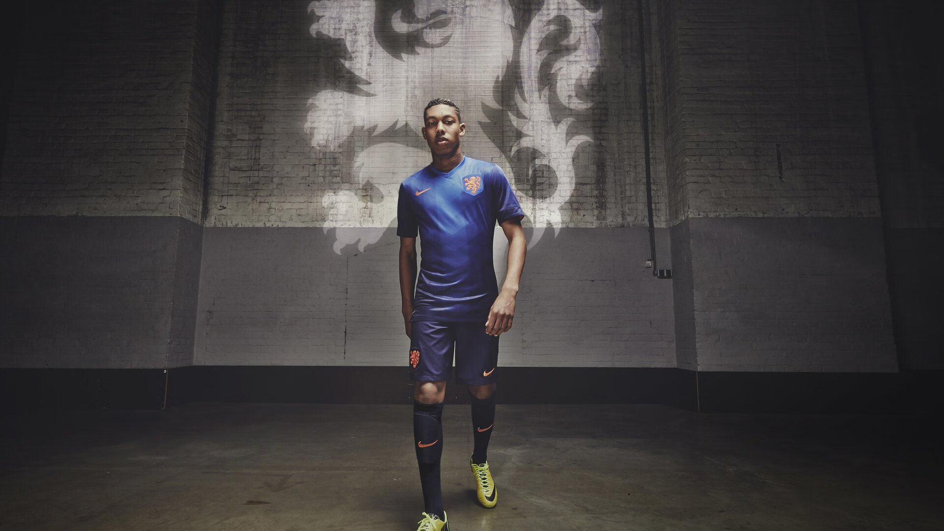 34-4，太疯狂！英超冠军轰34球9连胜完爆对手，位居英超前2，英超38轮顺序